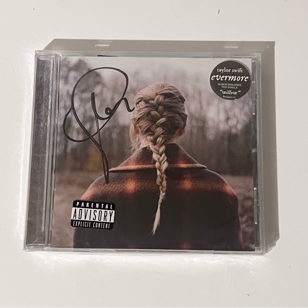 Taylor Swift SIGNED Evermore CD